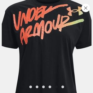Under Armour Women's Chroma black T shirt size M NWT
